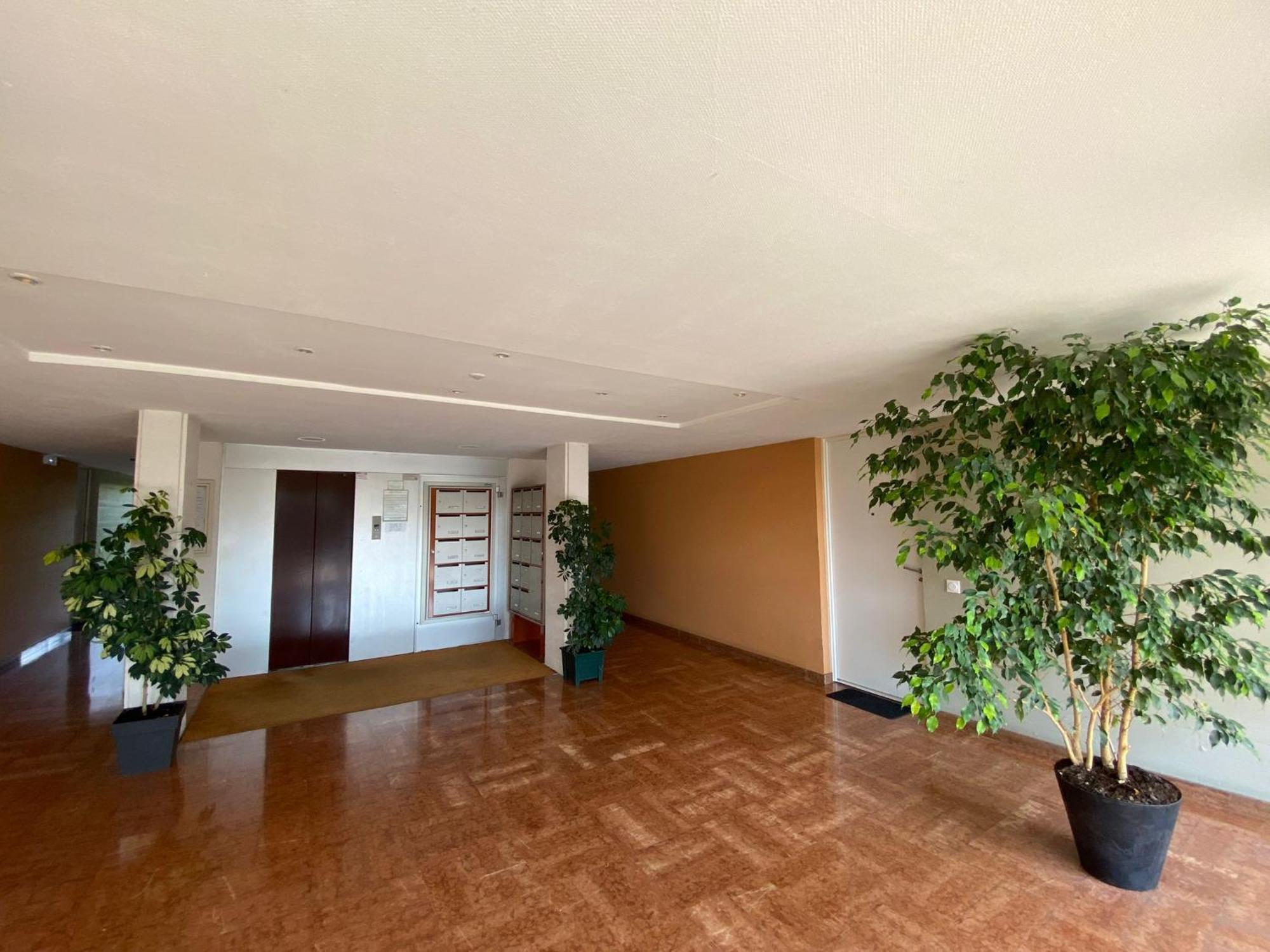 Apartamento Le Duc De Savoie Thonon Exterior foto