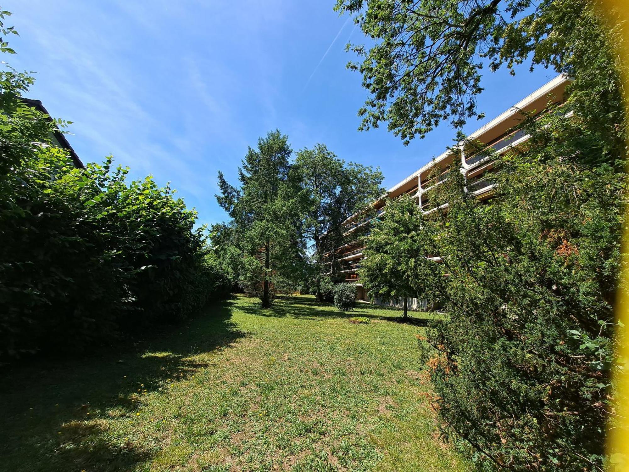 Apartamento Le Duc De Savoie Thonon Exterior foto