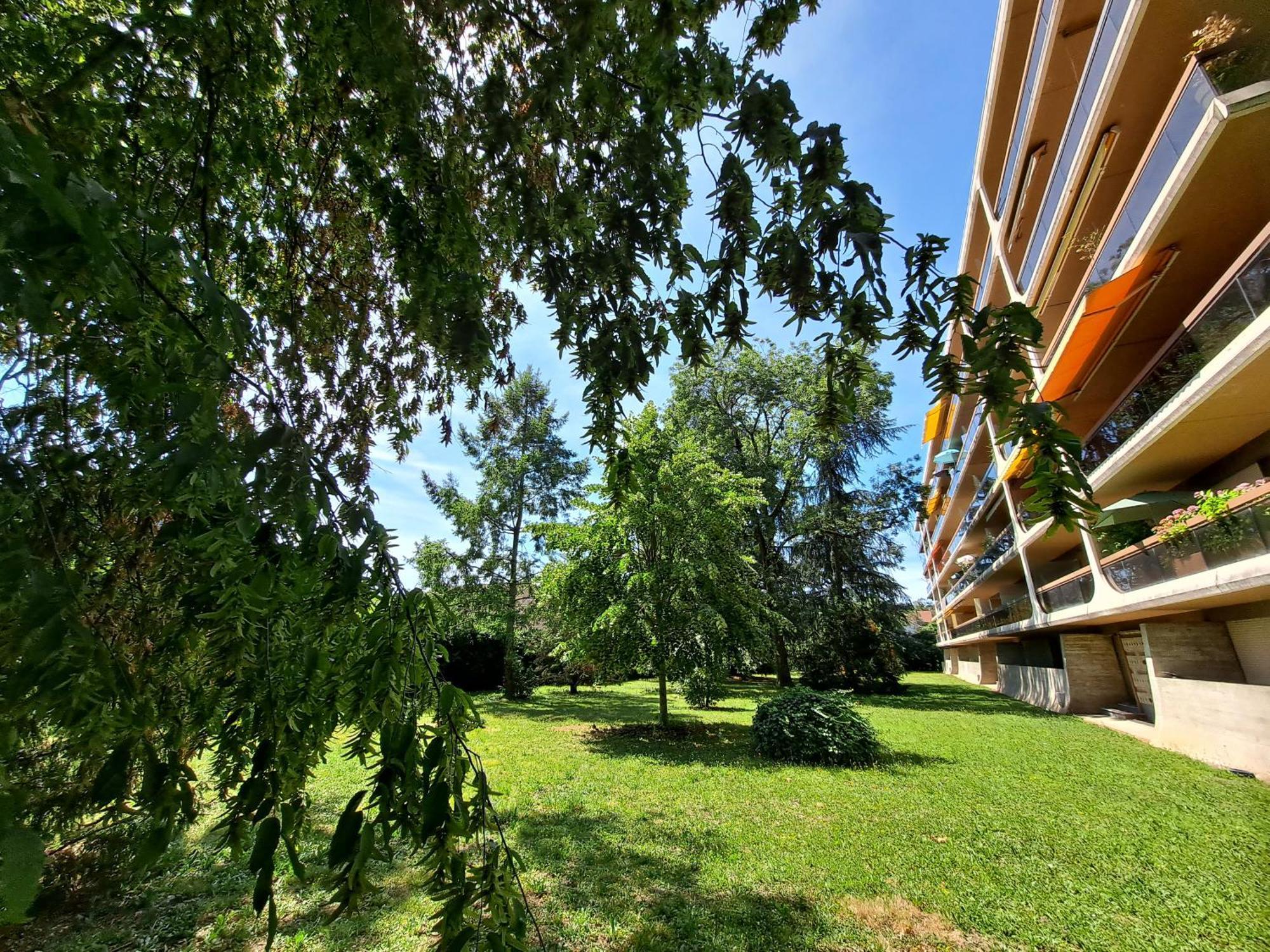 Apartamento Le Duc De Savoie Thonon Exterior foto