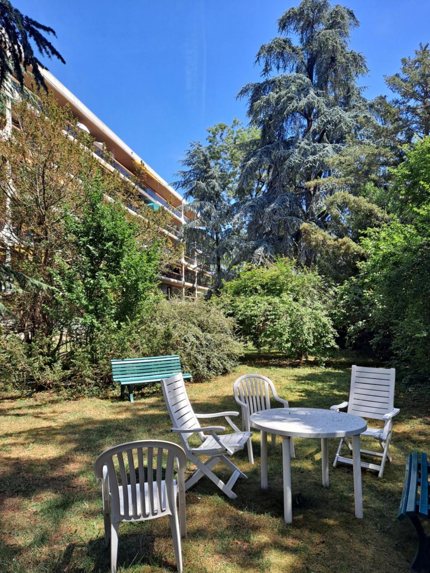 Apartamento Le Duc De Savoie Thonon Exterior foto