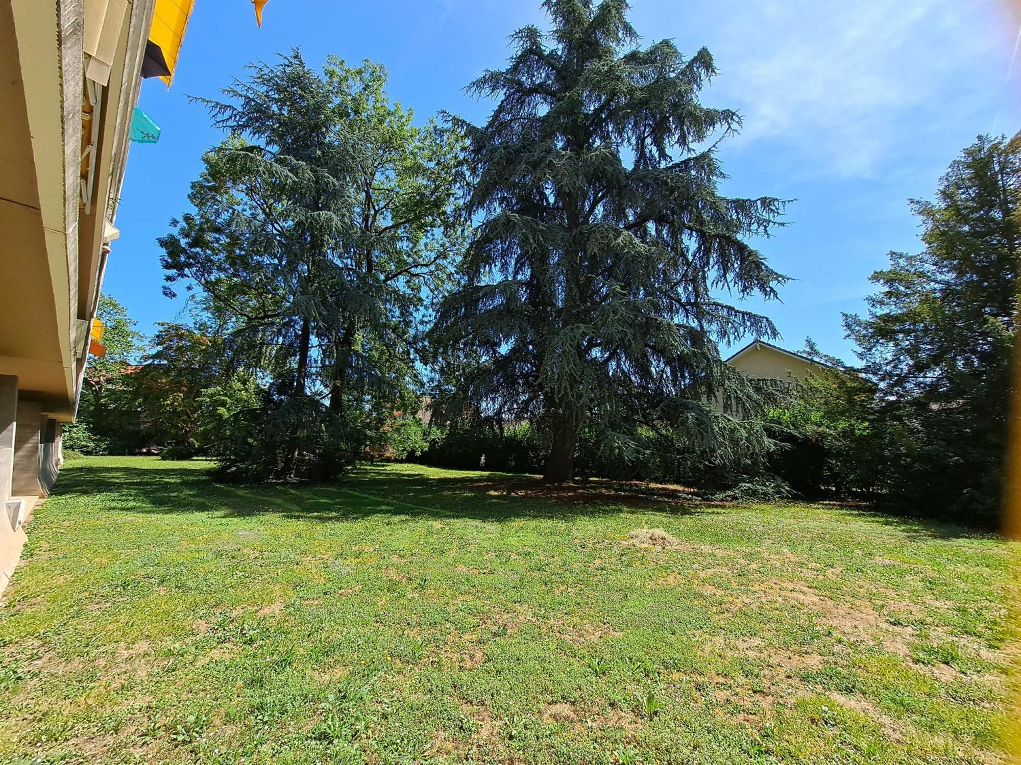 Apartamento Le Duc De Savoie Thonon Exterior foto