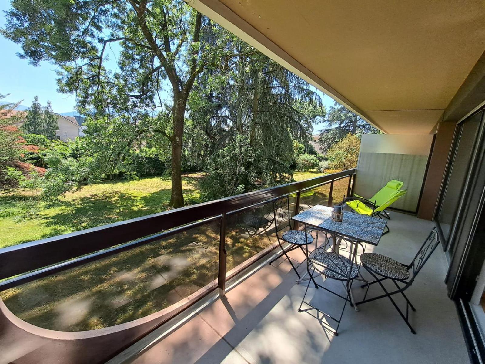 Apartamento Le Duc De Savoie Thonon Exterior foto